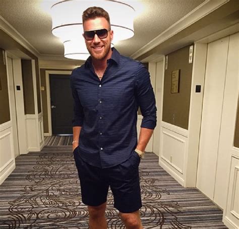 Travis Kelce Fashion / Travis Kelce Mens Outfits Travis Kelce Mens Clothing Styles - dr-whatz