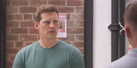 Hollyoaks' John Paul McQueen sparks concern by punching Ste Hay