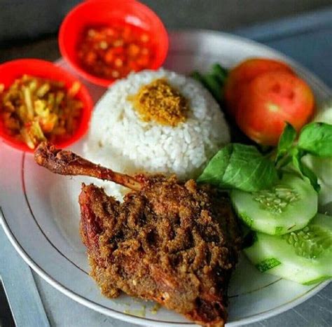 Bebek Bakar Paling Enak, Kuliner Bebek Paling Maknyus di Jogja, Enaknya Bikin Nagih - Ayam Bakar ...