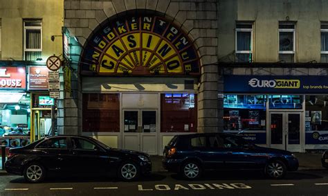 GALWAY AT NIGHT | THE STREETS OF GALWAY