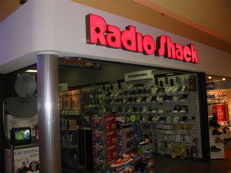 Killed by Apple, RadioShack could become Amazon.com Shack