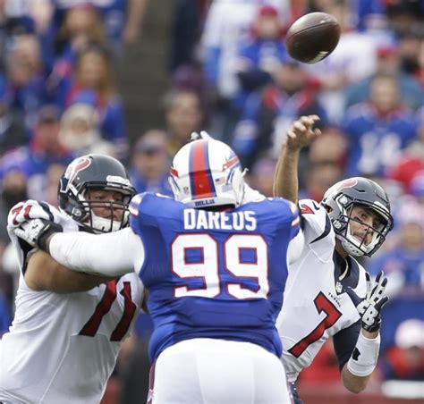 Texans’ J.J. Watt doesn’t practice after breaking hand - Ultimate Texans