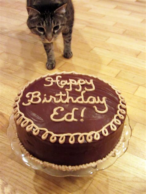 Vegan Eats and Treats!: Birthday Cake for Ed!