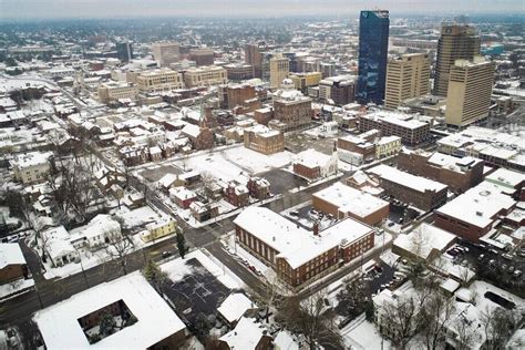 Lexington gets first snowfall of 2019, 1-2 inches recorded | Lexington ...