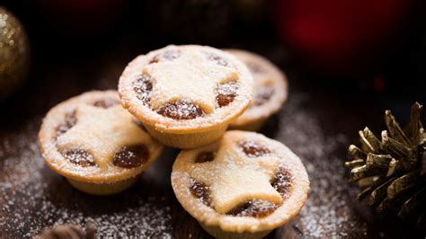 Best mince pies to buy for Christmas this year are Marks & Spencer, says Which? | UK News | Sky News