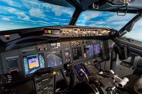 Am I the only one that wished Microsoft Flight Simulator 2019 was on ...