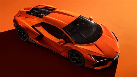 Lamborghini presenta Revuelto, la prima supersportiva V12 ibrida plug | Motor Valley