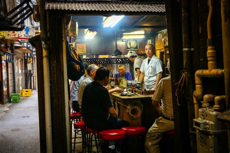 A Simple Guide to the Izakaya - GaijinPot