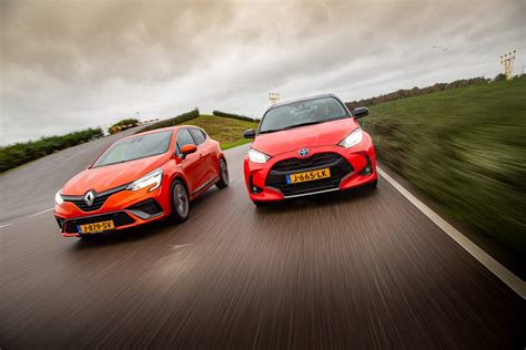 Autovisie dubbeltest: Renault Clio Hybrid vs. Toyota Yaris Hybrid