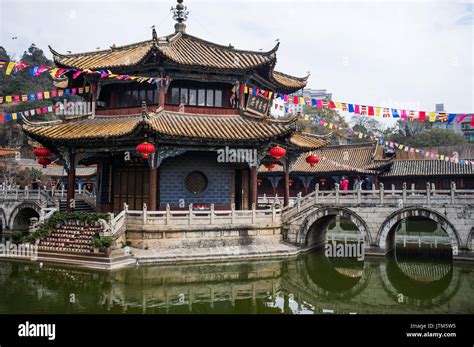 Yuantong Temple, Kunming, Yunnan, China Stock Photo - Alamy