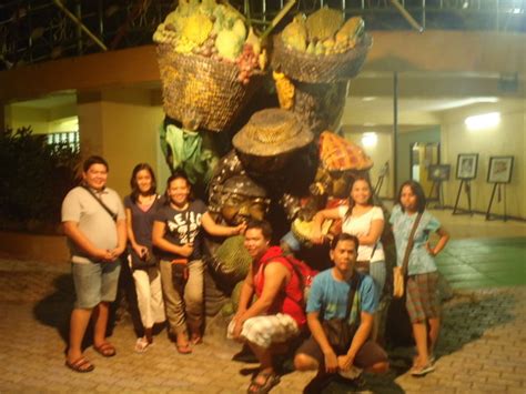 We Put Pictures Into Reality: Enjoying Davao City Nightlife - People's Park