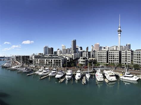 Auckland waterfront hotels: where to stay near Viaduct Harbour