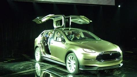 2014 Tesla Model X All-Electric Gullwing SUV: New Info, Photos