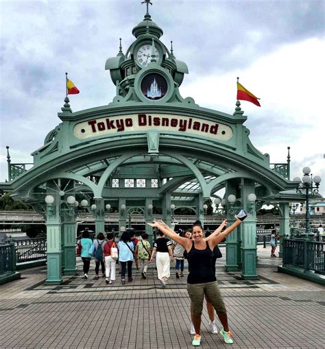 Tokyo Disneyland Park: The Happiest Place on Earth | AUTOMOTIVE RHYTHMS