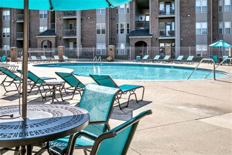 Luxury Apartments in Omaha | Whispering Hills | Amenities