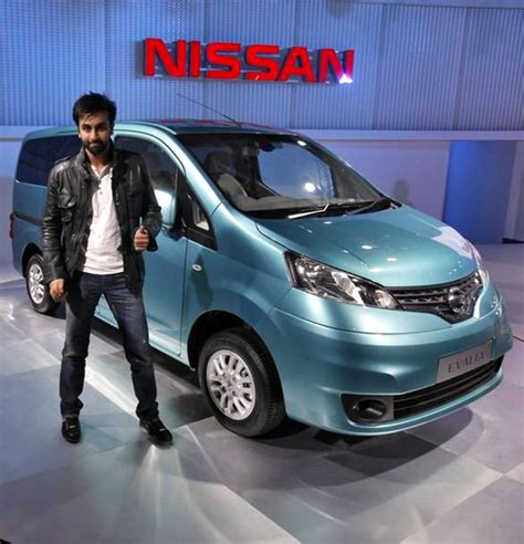 Ranbir Kapoor launch Nissan Evalia car India Auto Expo Photo : ranbir ...