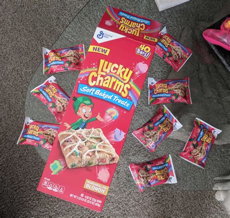 Review: Lucky Charms Marshmallow Blondies – Soft Baked Treats - Cerealously