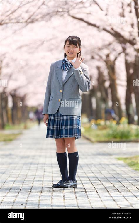 Japanese junior-high schoolgirl in uniform Stock Photo - Alamy