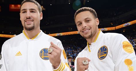 NBA champion Warriors get enormous rings, dance up a storm during ceremony | FOX Sports