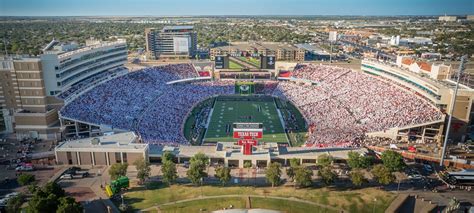 Jones AT&T Stadium - Facts, figures, pictures and more of the Texas Tech Red Raiders college ...