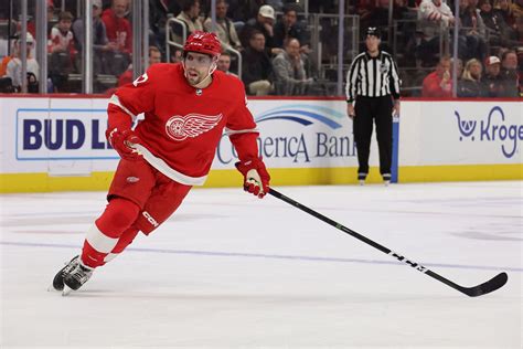 Detroit Red Wings Trade Rumors: 2 forwards potentially on way out