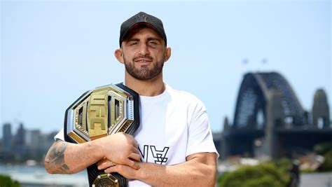 Injured featherweight champion Alex Volkanovski aims to become UFC ...