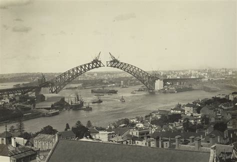 The Sydney Harbour Bridge turns 90 - create digital