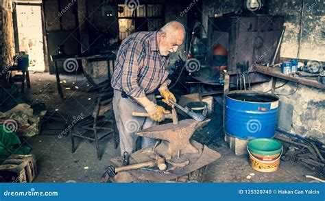 Ironsmith Working in His Workshop in Adiyaman City Historical Old Oturakci Bazaar Inside the Old ...