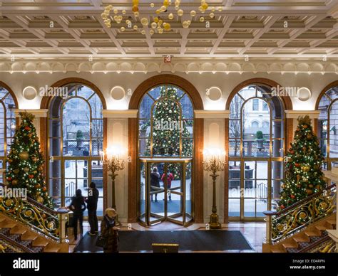 Lotte new york palace christmas tree hi-res stock photography and ...