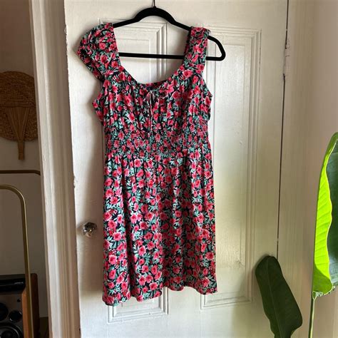 old navy cute floral dress. no tags but never worn!... - Depop