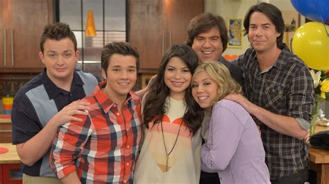 'iCarly' Cast: See What the Nickelodeon Stars Are Doing Now