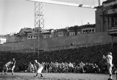 49ers Kezar Stadium 1950s | Stadium, California parks, Football stadiums