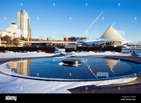 Milwaukee winter time Stock Photo - Alamy