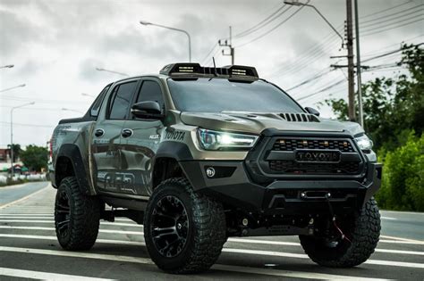 New mod turns your Toyota Hilux into a macho monster - NZ Autocar