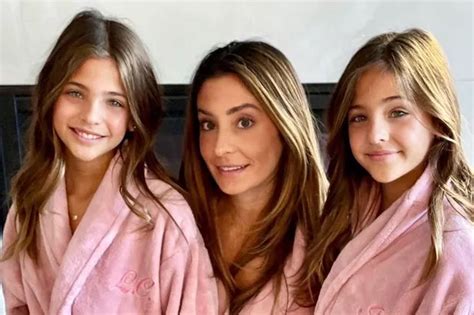 Mum of 'most beautiful twins in the world' stuns followers with age-defying snap - Daily Star