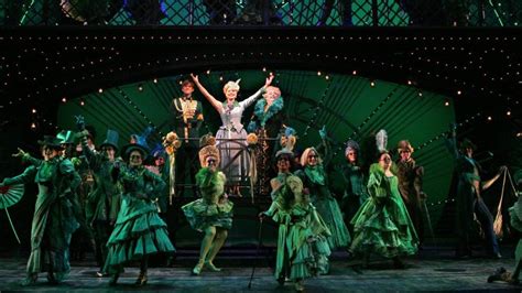 WICKED Returns to Chicago for 7 Week Run | PerformInk