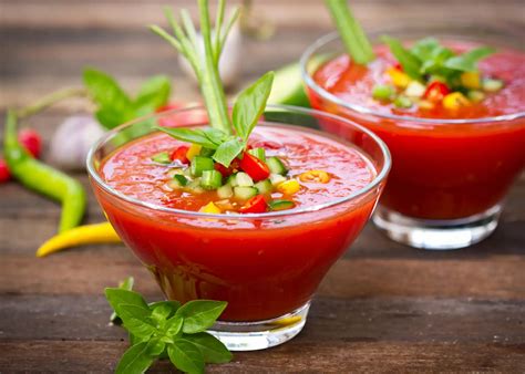 Gazpacho, den berømte spanske tomatsuppe og opskriften - winetalk.dk