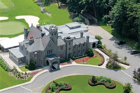 Whitby Castle Garden Wedding Venue in New York