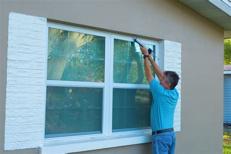 How To Weatherproof Windows With Plastic Wrap [A Step-By-Step Guide] - HVACseer.com