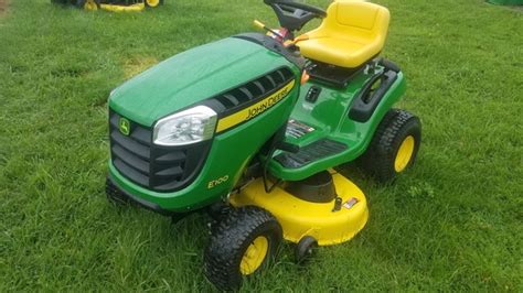 2018 John Deere E100 - Lawn & Garden Tractors - John Deere MachineFinder