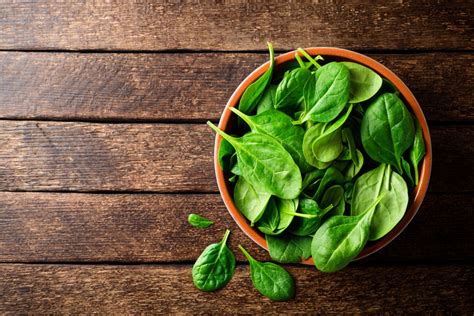 13 Powerful Health Benefits Of Spinach - Beauty & Healthy Tips