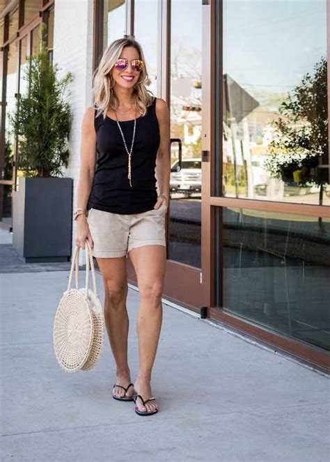 How To Wear Khaki Shorts For Women: Perfect Outfits To Try Now 2023 | Fashion Canons