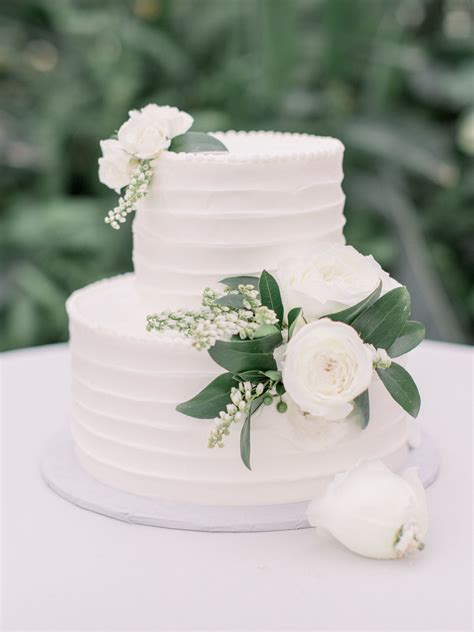 Simple Wedding Cake Without Flowers