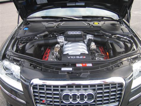 Audi S8 engine | Lambo V10 + Audi luxo-sedan = S8 :) (5.2L /… | Flickr