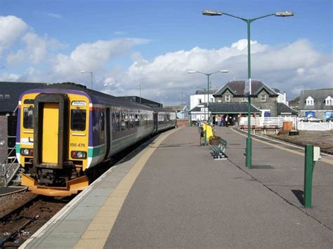 Mallaig Station © Stephen McKay cc-by-sa/2.0 :: Geograph Britain and ...