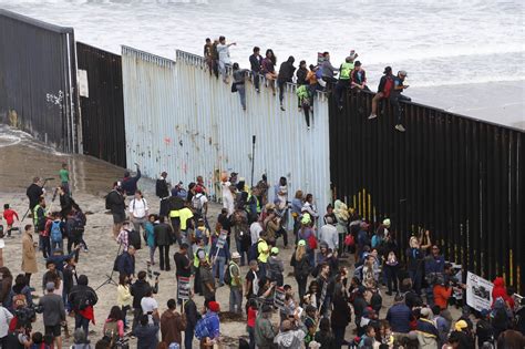 PHOTOS: Immigrant caravan arrives at U.S. border