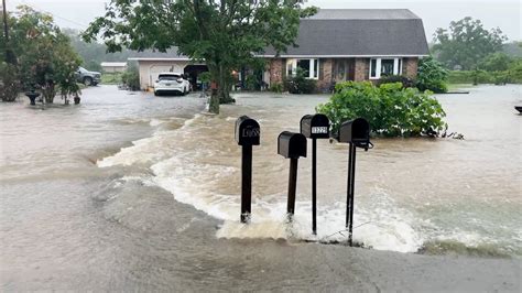 Flash Flooding Emergency In Foley, Alabama - YouTube