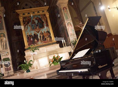 Church Piano High Resolution Stock Photography and Images - Alamy