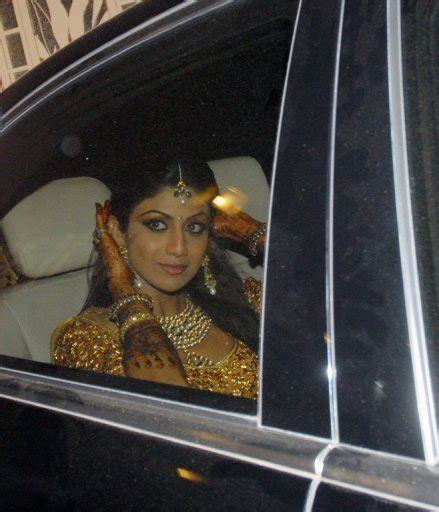 Raj Kundra and Shilpa Shetty Wedding Pics (6) - extraMirchi.com