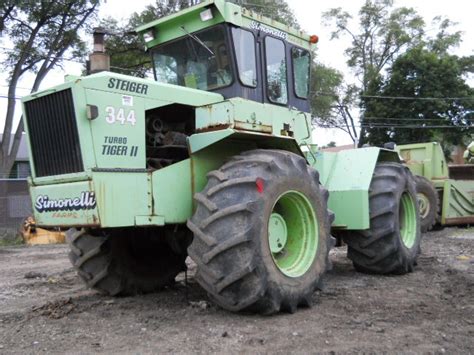 Steiger ST320 Farm Tractor Specs and Dimensions - VeriTread